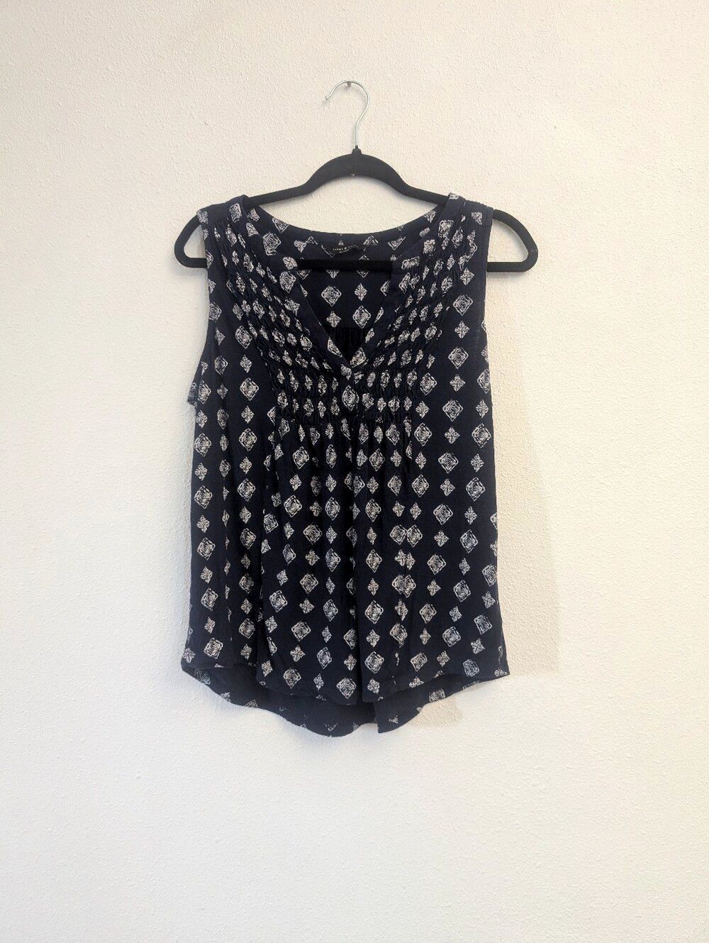 Lucky Brand Print Smocked Tank Navy Blue White Size Medium